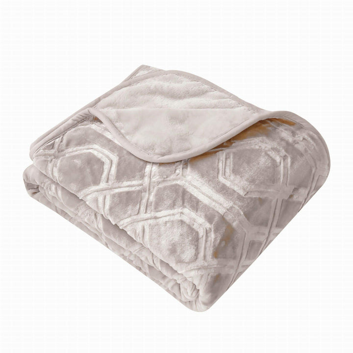 8050d9b927846c3180bed42e47618a06